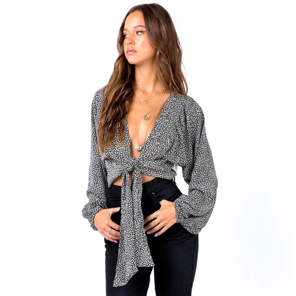 Princess Polly Tops - NWT Princess Polly New Mood Top Black Tie Front